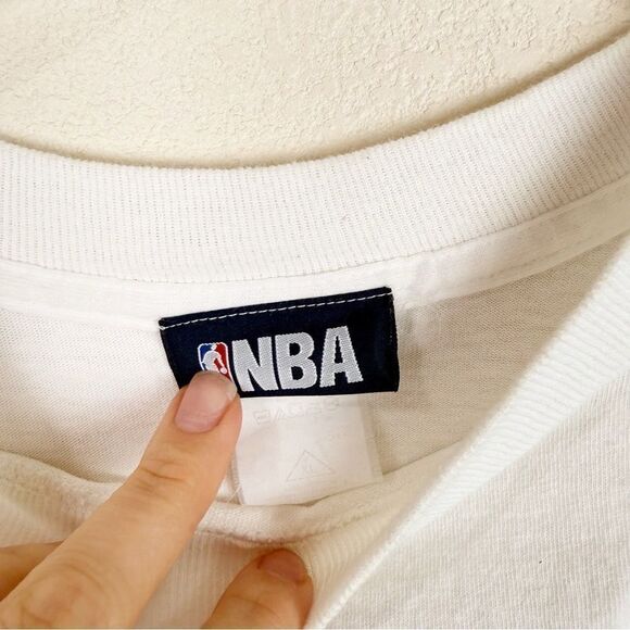 NBA Lakers Kobe Bryant 2002 White Tee Shirt - Picture 4 of 6